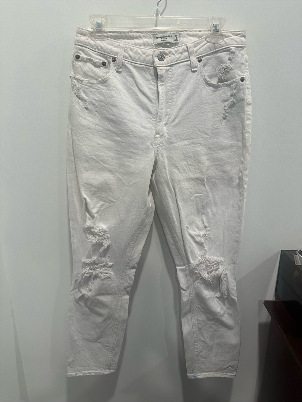 Abercrombie & Fitch White Distressed Cropped Jeans — Slim Ankle